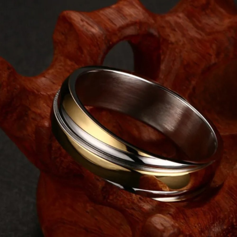 Gold Men's Ring with Silver Swirl, Size 9 NWOT - Picture 2 of 4